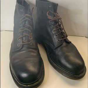 Men’s Doc Martens Size 11